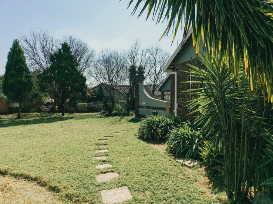 4 Bedroom Property for Sale in Wilkoppies North West